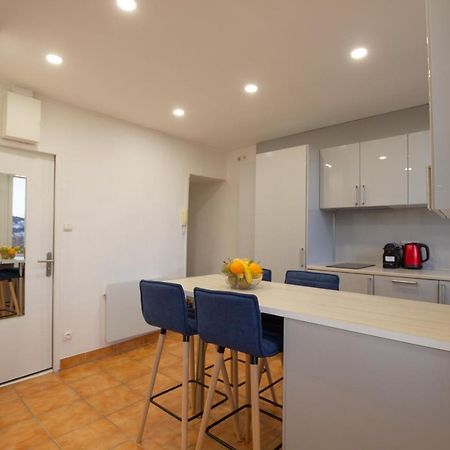 T2 Panier Vieux-Port Vue Notre Dame De La Garde Apartment มาร์กเซย ภายนอก รูปภาพ